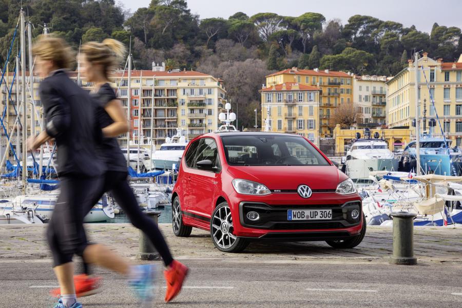  Volkswagen up! GTI 2018 года  (WW) (фото 27 из 41)